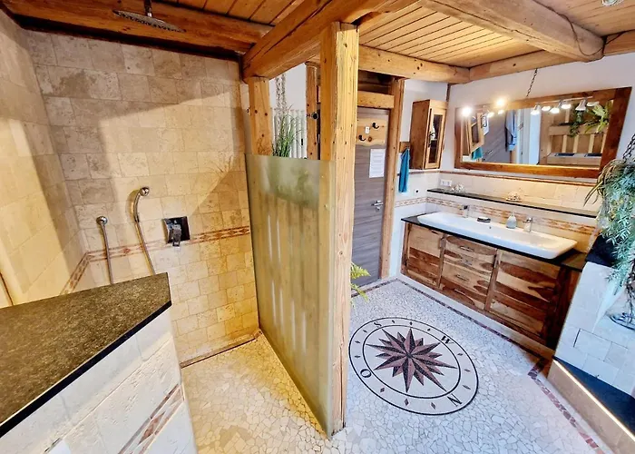 Wood & Stone Lodge 1