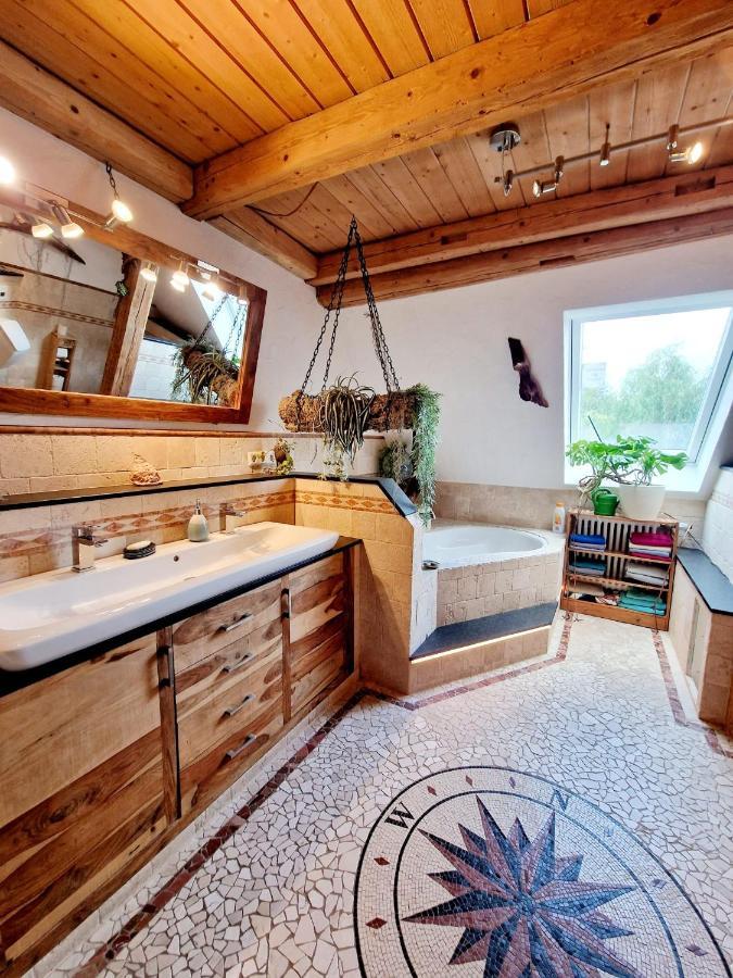Wood & Stone 1 *