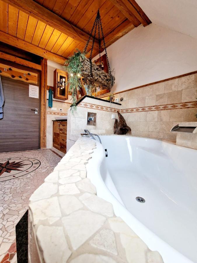 Privatunterkunft Wood & Stone 1