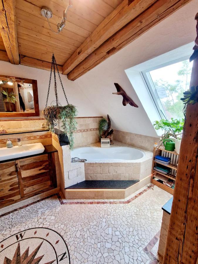 Privatunterkunft Wood & Stone 1